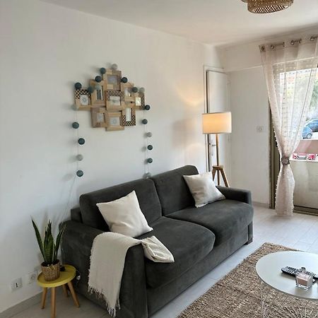 Spacieux Studio A Golfe Juan 2 Minutes Des Plages Vallauris Bagian luar foto