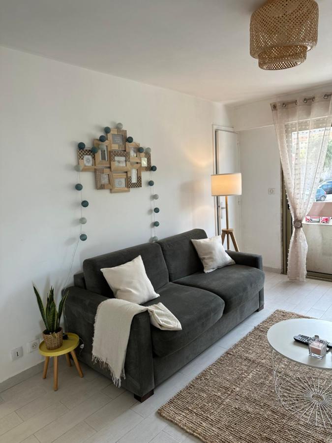 Spacieux Studio A Golfe Juan 2 Minutes Des Plages Vallauris Bagian luar foto